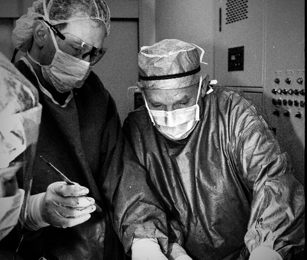 Dr. Lawrence Dorr and Dr. Donald Longjohn in Cebu City, Philippines, 2001