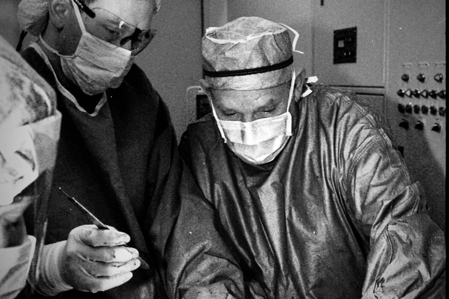 Dr. Lawrence Dorr and Dr. Donald Longjohn in Cebu City, Philippines, 2001